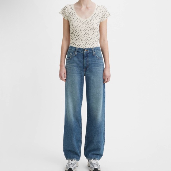 Levi’s Baggy Dad Jeans - Picture 1 of 6